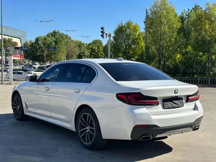 BMW 5 Series 2022 Model Facelift 525Li M Sports Set – фото 4