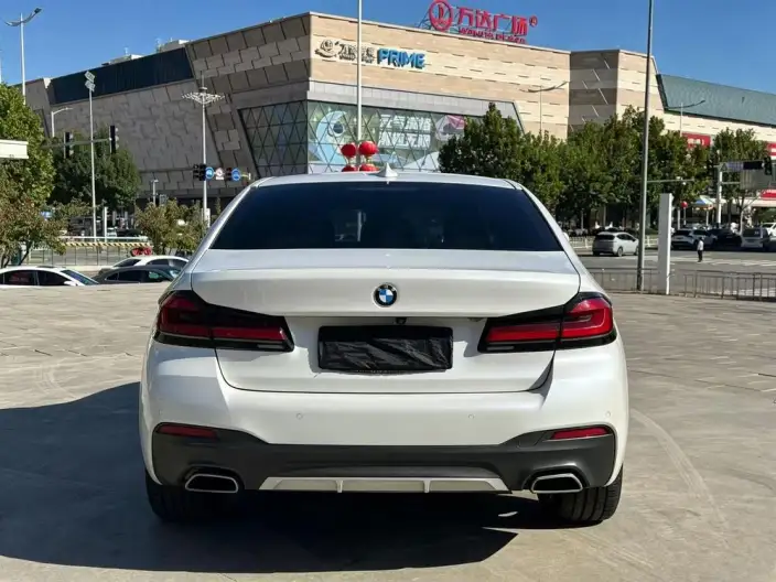 BMW 5 Series 2022 Model Facelift 525Li M Sports Set – фото 5