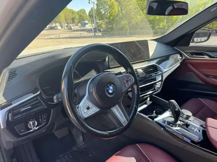 BMW 5 Series 2022 Model Facelift 525Li M Sports Set – фото 7