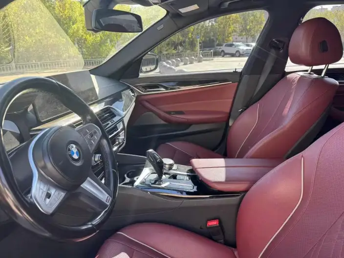 BMW 5 Series 2022 Model Facelift 525Li M Sports Set – фото 8