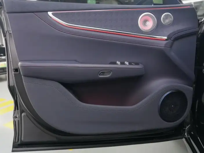 ZEEKR 001 2026 Model Ultra Edition 103kWh 4WD – фото 10