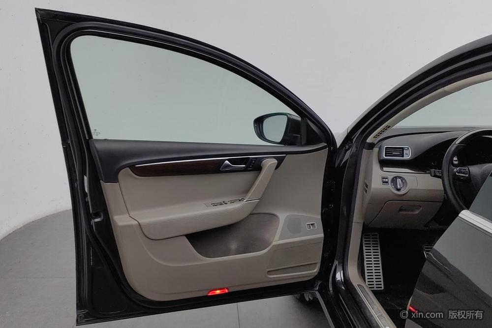 Volkswagen Magotan 2015 модификация 2.0TSI Prestige – фото 21