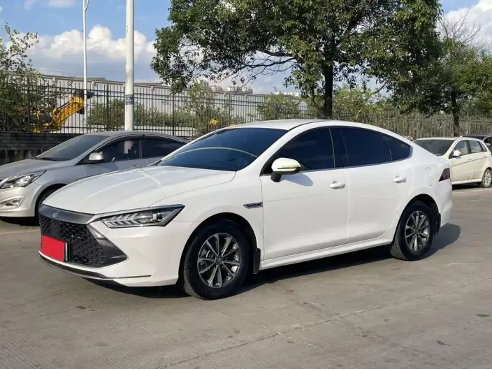 BYD Qin PLUS DM 2024 Model Honor Edition DM-i 55KM Leading Model – фото 1