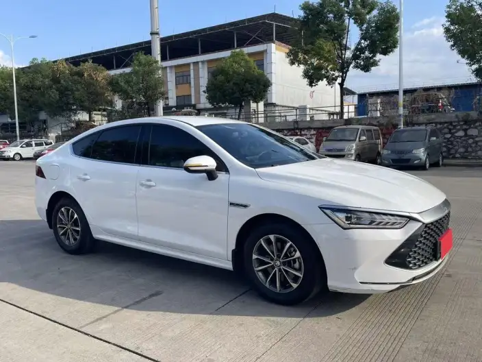 BYD Qin PLUS DM 2024 Model Honor Edition DM-i 55KM Leading Model – фото 3