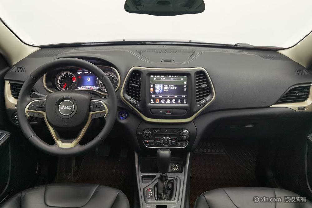 Jeep Cherokee 2016 модификация 2.0L Luxgen превосходить Edition – фото 11