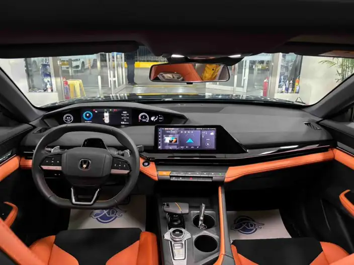 Changan UNI-V 2024 Model 1.5T Exclusive Model – фото 5