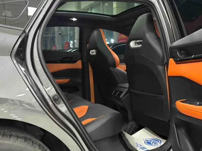 Changan UNI-V 2024 Model 1.5T Exclusive Model – фото 9
