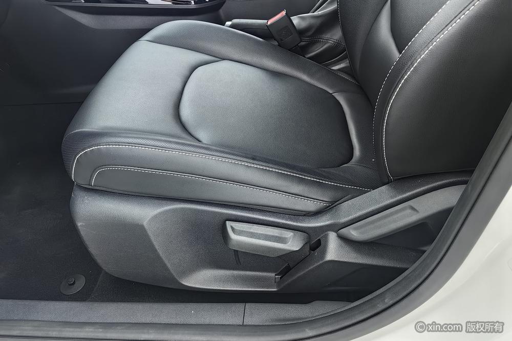 Ford Focus 2021 1.5L Automatic Diamond – фото 10