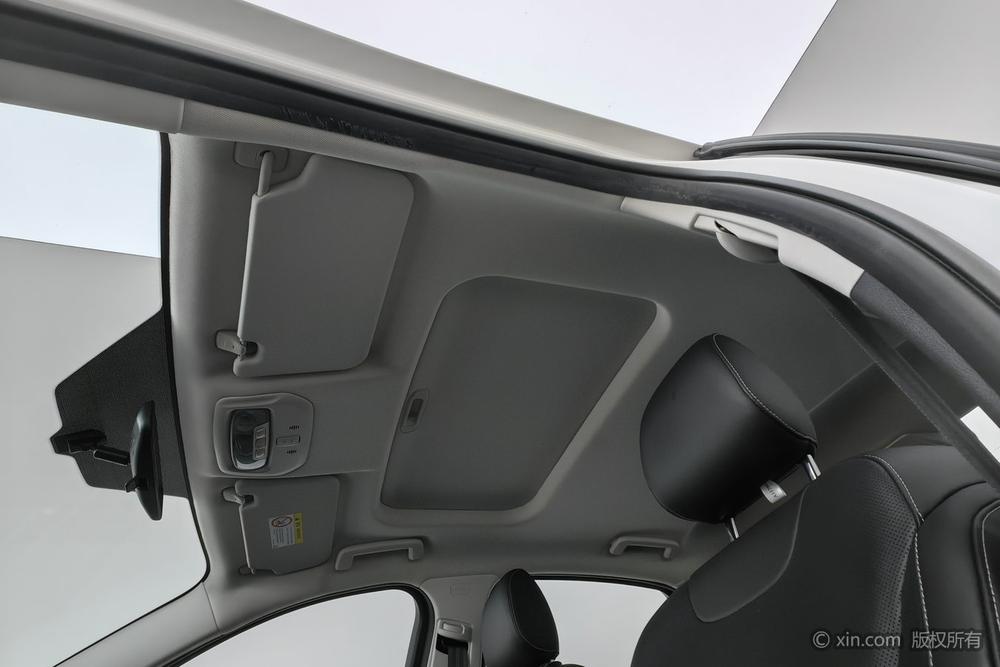 Ford Focus 2021 1.5L Automatic Diamond – фото 20