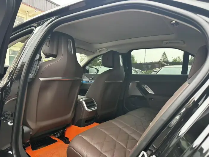 BMW 7 Series 2023 Model 735Li M Sports Set – фото 9