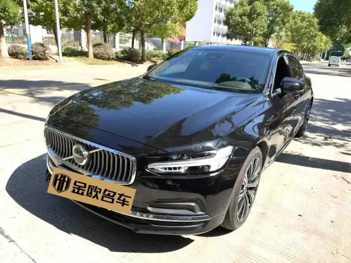 Volvo S90 2025 Model B5 Smart Range Deluxe Edition