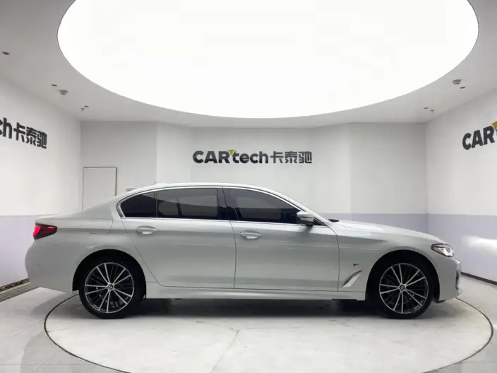 BMW 5 Series 2023 Model Facelift 530Li Leading Model M Sports Set – фото 8