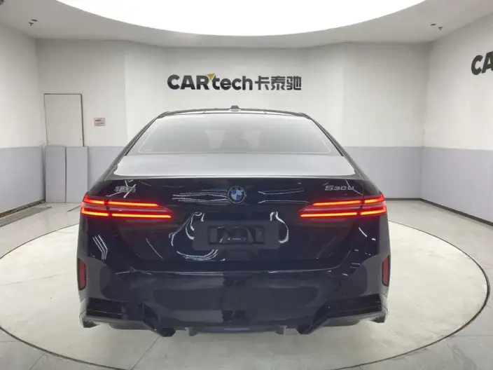 BMW 5 Series 2025 Model 530Li Leading Model M Sports Set – фото 6