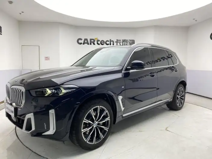 BMW X5 2023 Model xDrive30Li M Sports Set – фото 1
