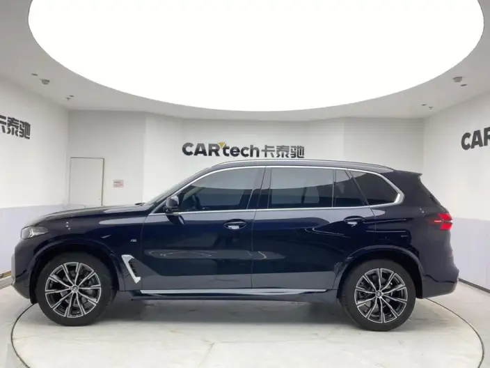 BMW X5 2023 Model xDrive30Li M Sports Set – фото 4