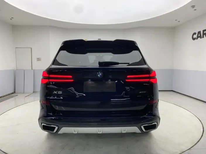 BMW X5 2023 Model xDrive30Li M Sports Set – фото 6