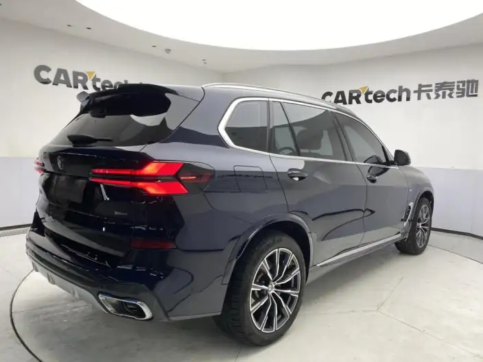 BMW X5 2023 Model xDrive30Li M Sports Set – фото 7