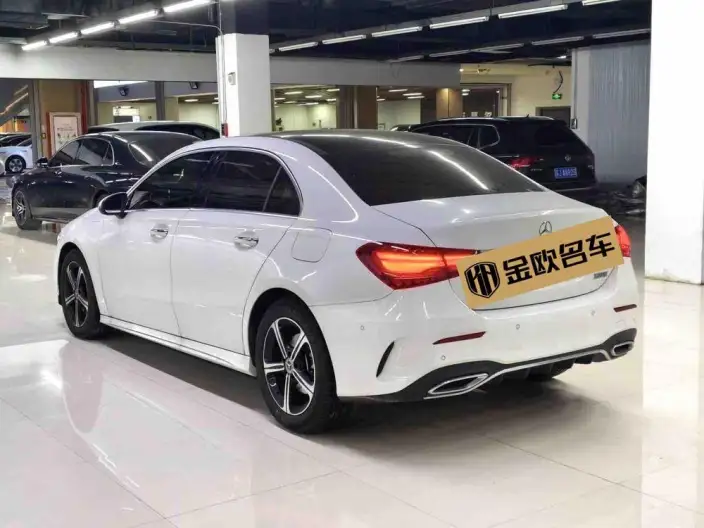 Mercedes-Benz A-class 2024 Model A 200 L Fashion Edition – фото 4