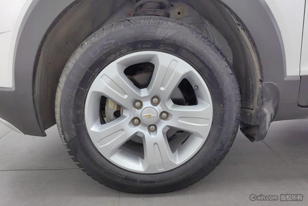 Chevrolet Captiva 2015 модификация 2.4L 4WD Deluxe Edition 5 seat – фото 9
