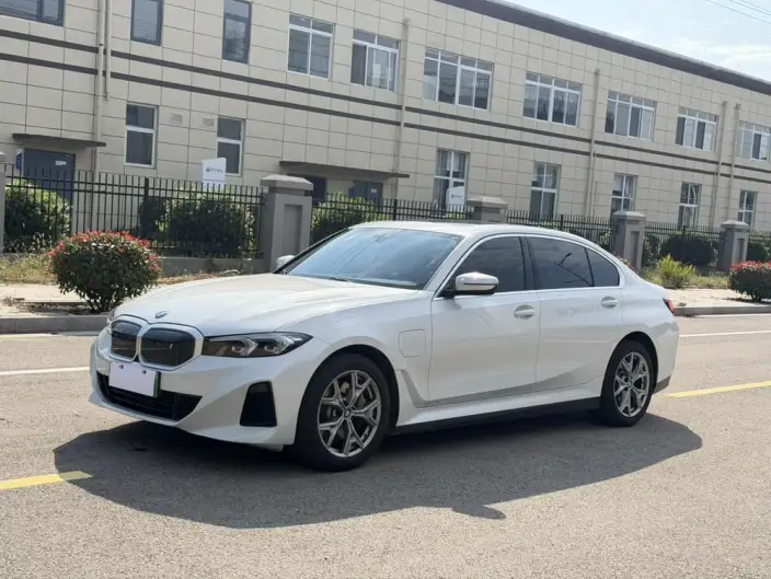 BMW i3 2025 Model eDrive35L – фото 1