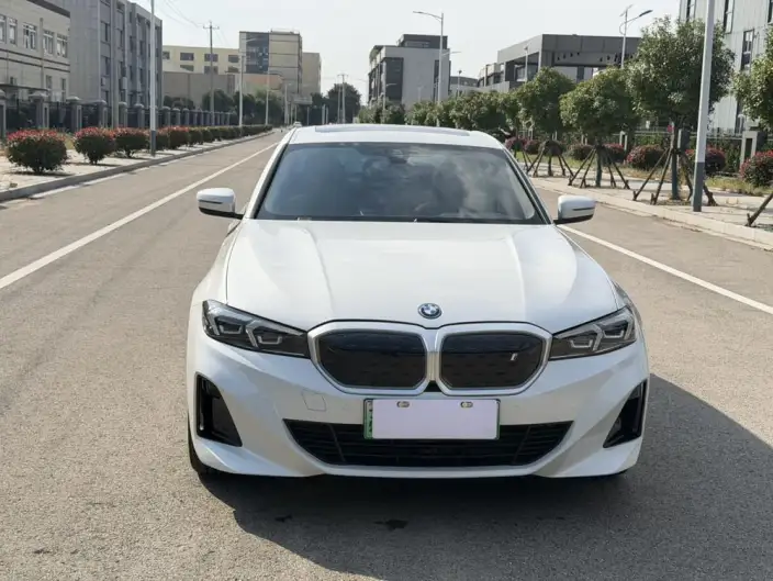 BMW i3 2025 Model eDrive35L – фото 2