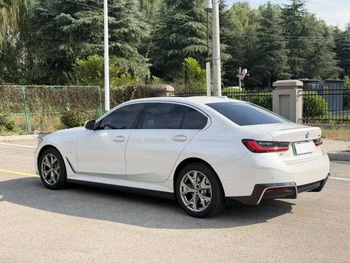 BMW i3 2025 Model eDrive35L – фото 4