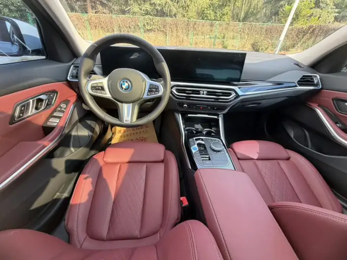 BMW i3 2025 Model eDrive35L – фото 7