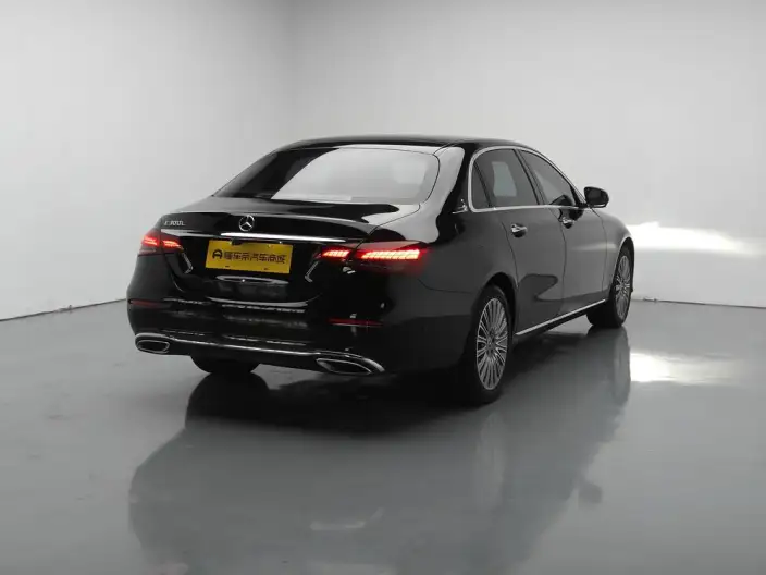 Mercedes-Benz E-Class 2023 Model E 300 L Luxury Model sedan – фото 7