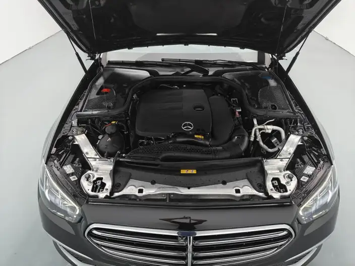 Mercedes-Benz E-Class 2023 Model E 300 L Luxury Model sedan – фото 10