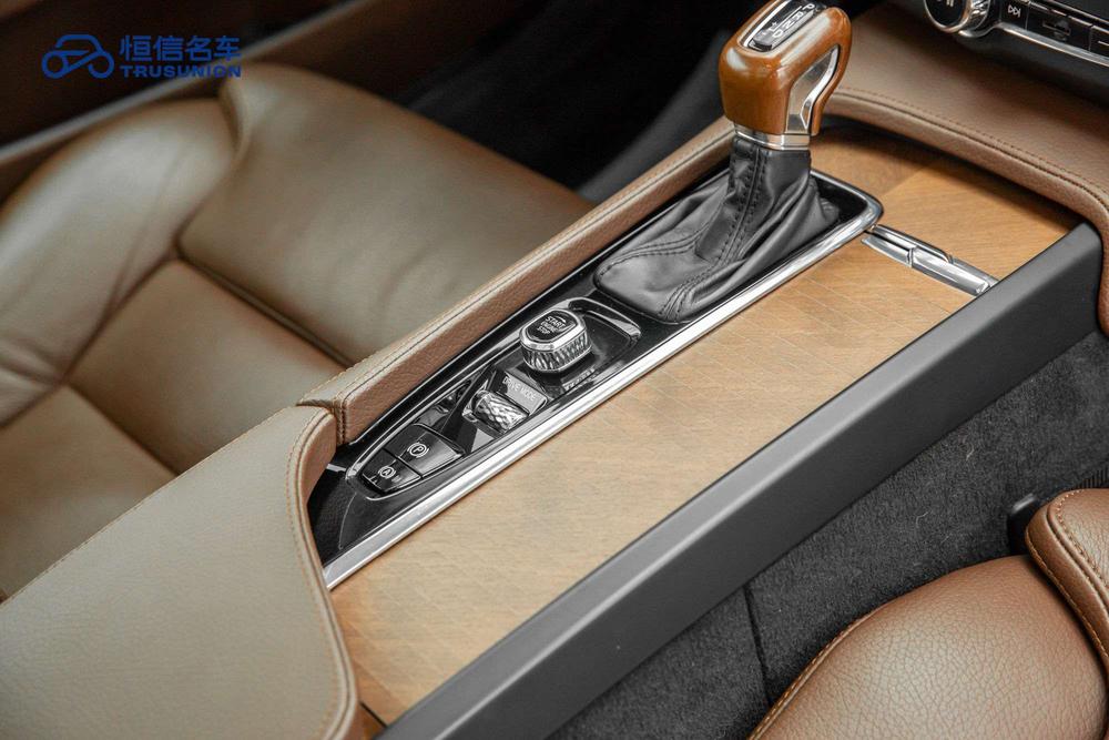 Volvo S90 Модель 2020 года комплектация T5 Smart Range Deluxe Edition – фото 9