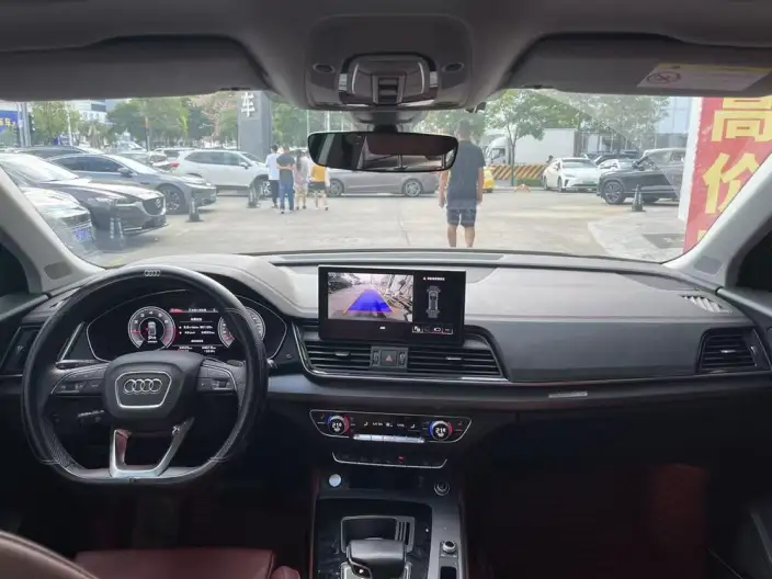 Audi Q5L 2022 Model 45T Luxury Dynamic Model – фото 4