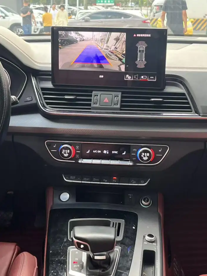 Audi Q5L 2022 Model 45T Luxury Dynamic Model – фото 5