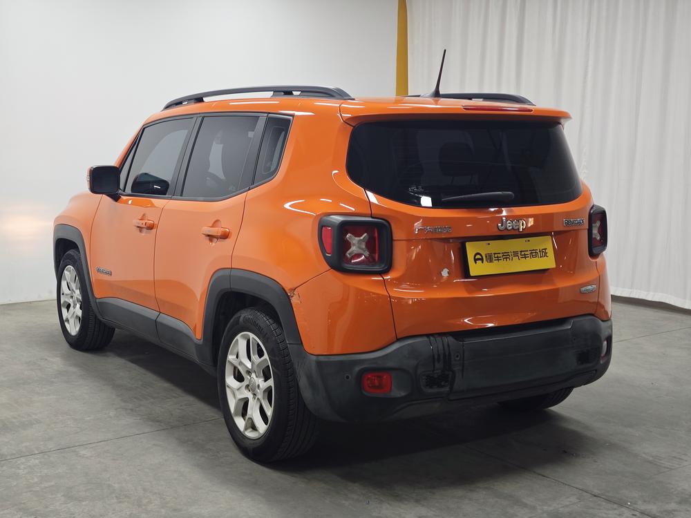 Jeep Renegade 2017 180T Automatic Energy – фото 5