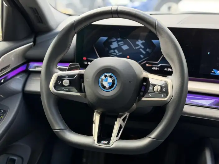 BMW i5 2024 Model eDrive35L Exclusive Model M Sports Set – фото 7