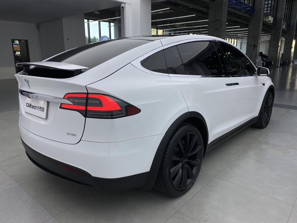 Tesla Model X 2016 90D – фото 15