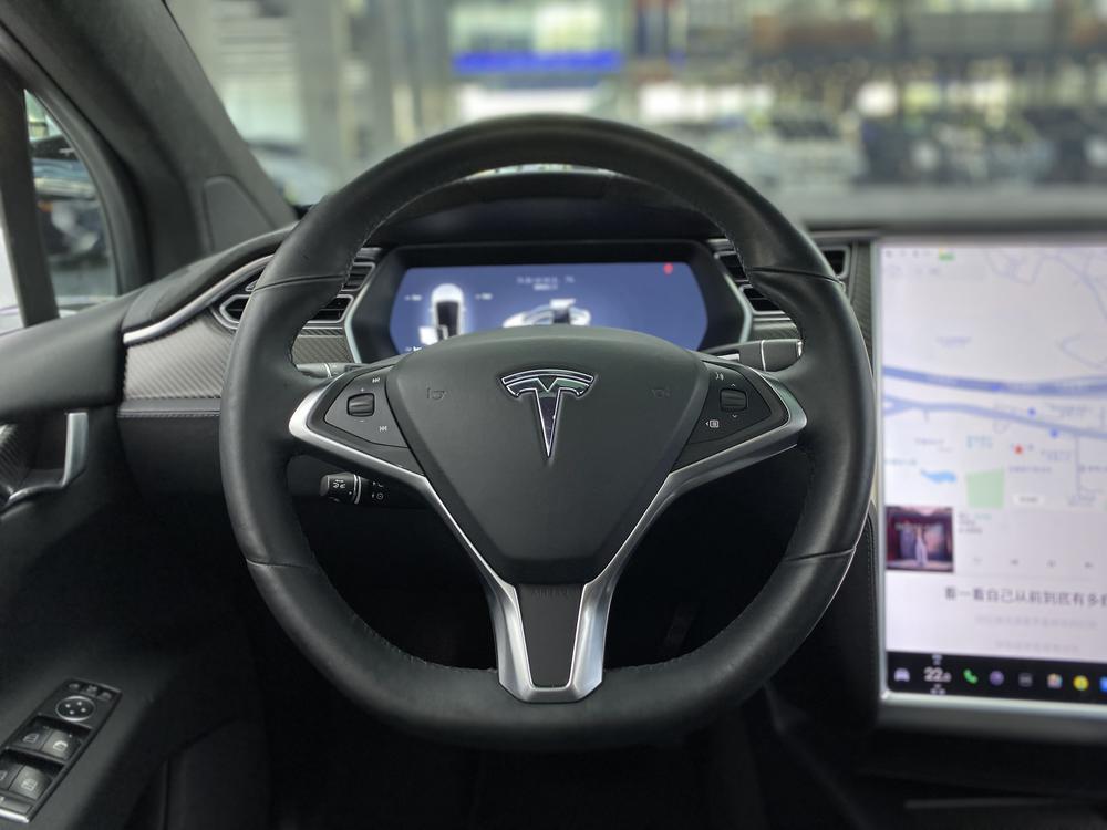 Tesla Model X 2016 90D – фото 24