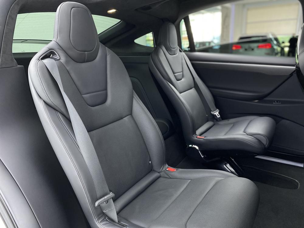 Tesla Model X 2016 90D – фото 29