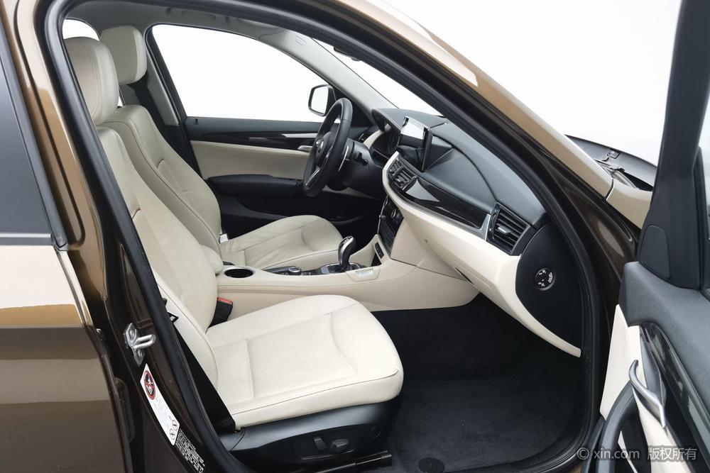 BMW X1 2014 модификация sDrive18i X Design Set – фото 12