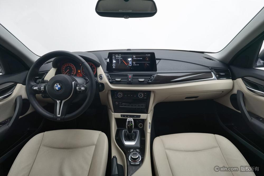 BMW X1 2014 модификация sDrive18i X Design Set – фото 14