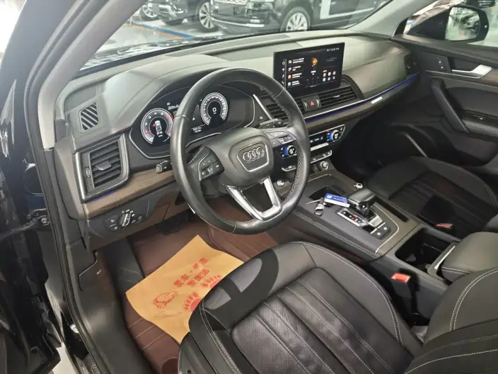 Audi Q5L 2023 Model 40T Luxury Dynamic Model – фото 7
