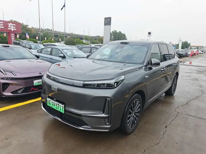 Geely M9 2025 Model 210km 4WD Pilot Edition