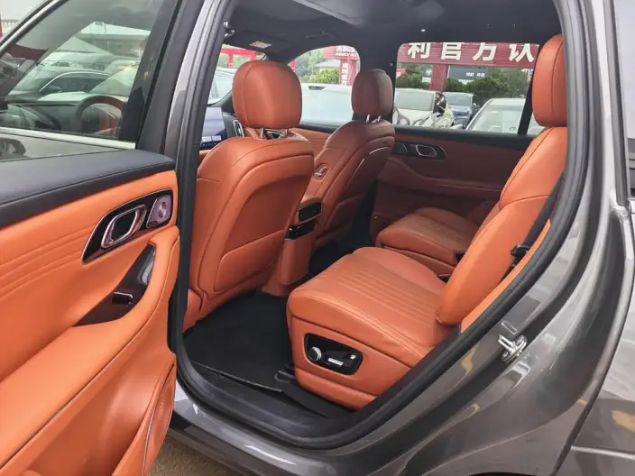 Geely M9 2025 Model 210km 4WD Pilot Edition – фото 10