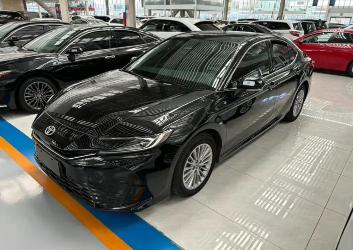Toyota Camry 2026 Model Hybrid 2.0HGVP Deluxe Edition – фото 1