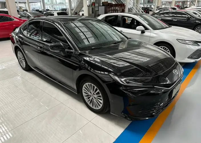 Toyota Camry 2026 Model Hybrid 2.0HGVP Deluxe Edition – фото 3