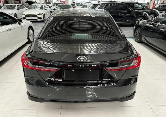 Toyota Camry 2026 Model Hybrid 2.0HGVP Deluxe Edition – фото 5