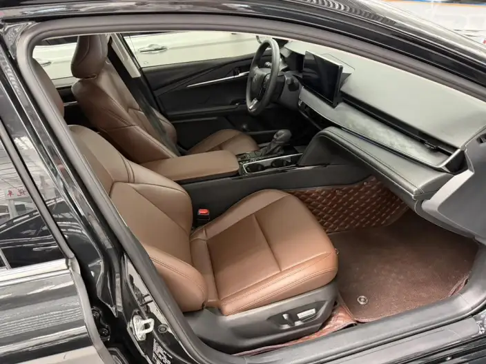Toyota Camry 2026 Model Hybrid 2.0HGVP Deluxe Edition – фото 8