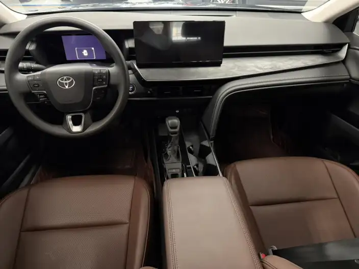 Toyota Camry 2026 Model Hybrid 2.0HGVP Deluxe Edition – фото 9