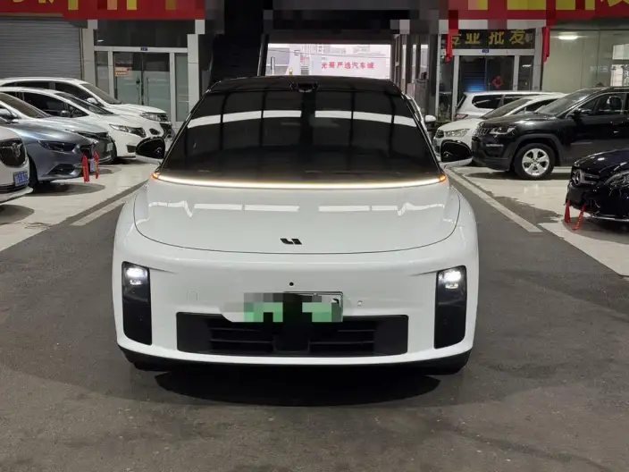 Li Auto i6 2025 Model 2WD Standard Edition – фото 2