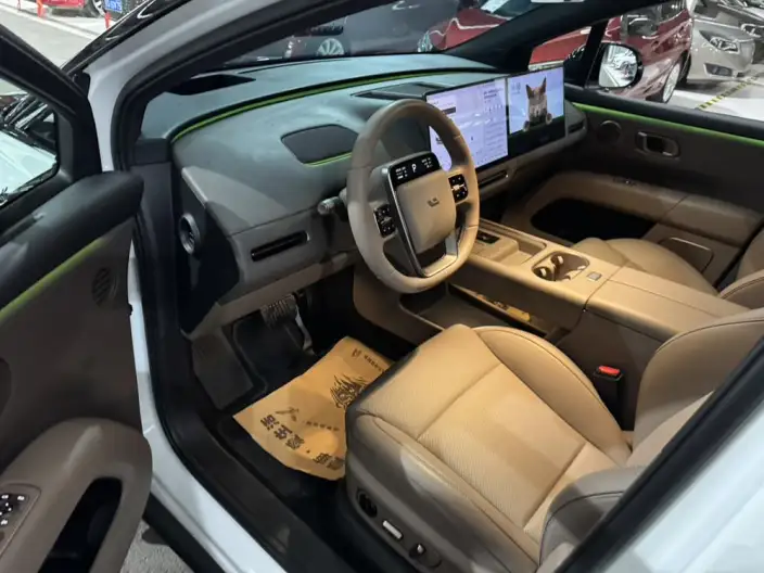 Li Auto i6 2025 Model 2WD Standard Edition – фото 7