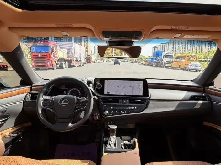 Lexus ES 2024 Model 200 Premium – фото 10